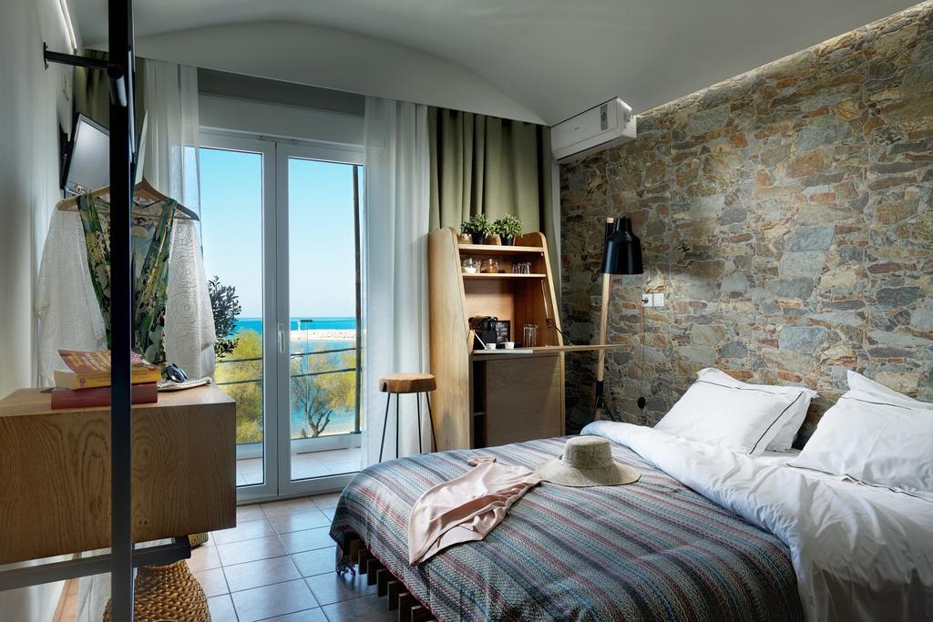 Hotel Menel The Tree House- Adults Only ลิเมนาเรีย ภายนอก รูปภาพ